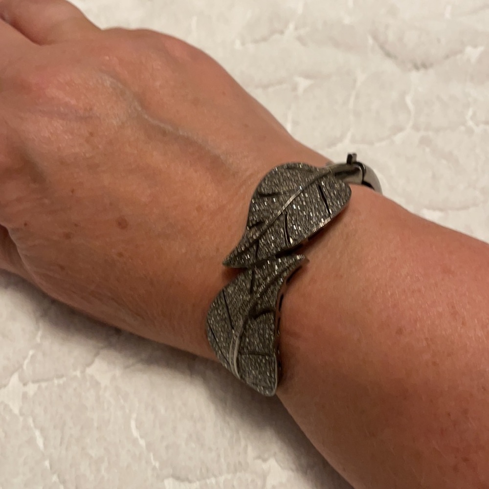 Diamond Silver Leaf Pattern Bracelet - image 8